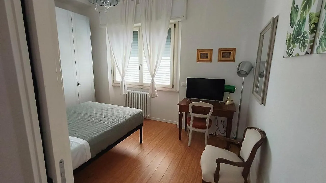 Apartment Villa Le Statue Florence